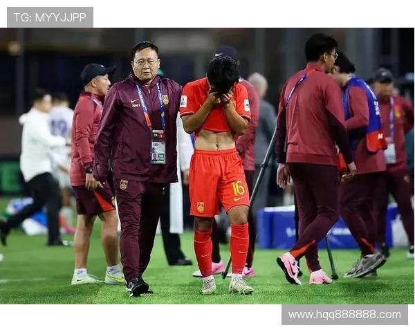 国际赛场爆冷劲旅逆袭夺冠引发球迷热议与专家深度解析走势全面播